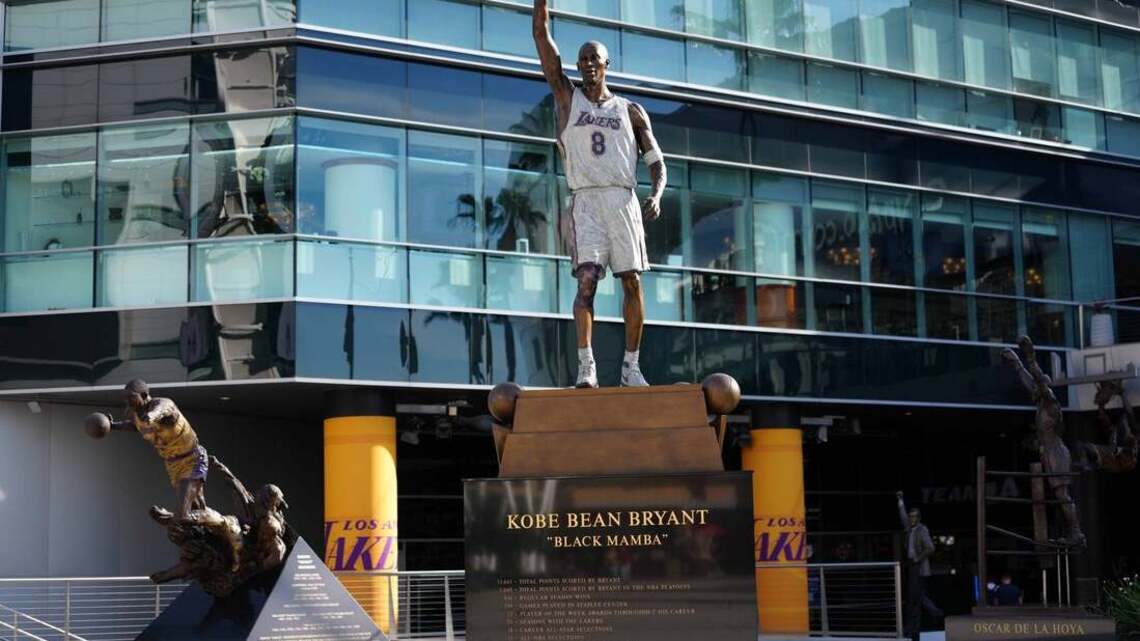 Lakers announce statue for former head coach Phil Jackson 