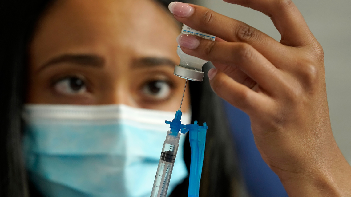 Charleston sees widespread compliance as COVID-19 vaccine mandate goes into effect