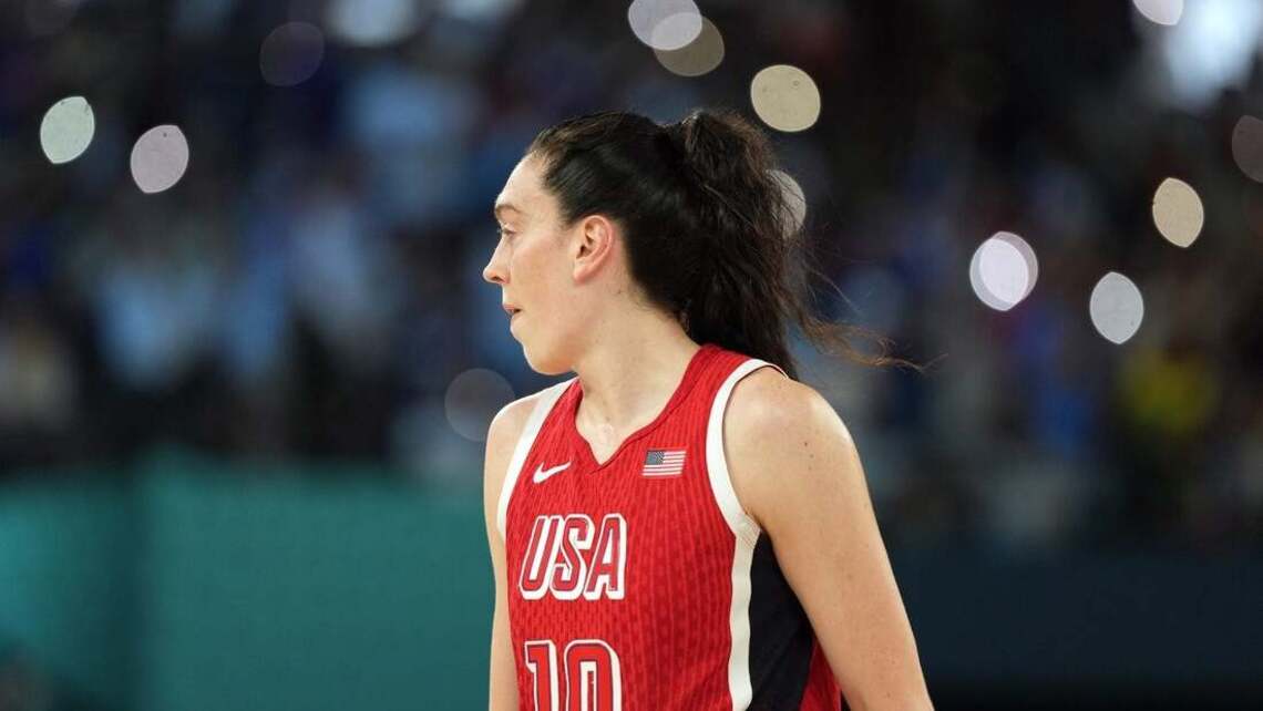 US trounces Czech Republic to sweep World Cup group