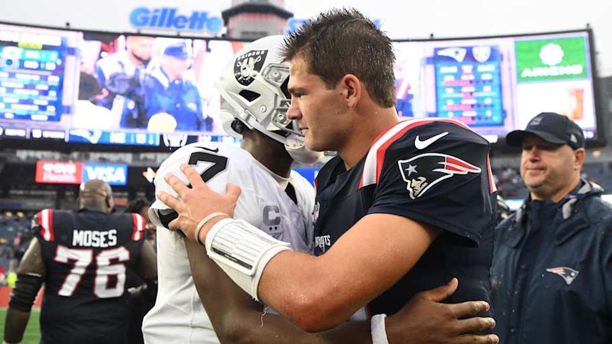  Sep 7, 2025; Foxborough, Massachusetts, USA; New England Patriots quarterback Drake Maye (10) and Las Vegas Raiders quarterback Geno Smith (7) react after the game at Gillette Stadium. Mandatory Credit: Brian Fluharty-Imagn Images | Brian Fluharty-Imagn Images 