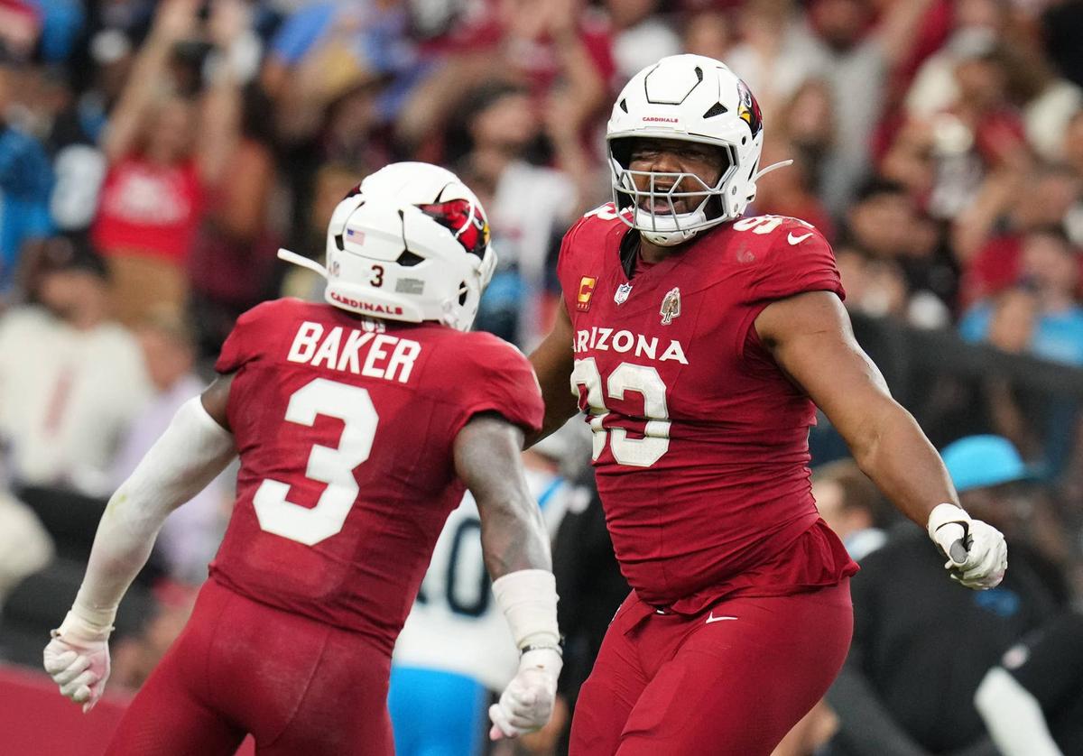  Former Arizona Cardinals defensive lineman Calais Campbell (93) celebrates a sack. Credit: Joe Rondone/The Republic / USA TODAY NETWORK