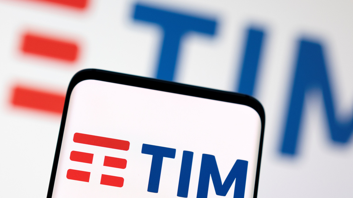 KKR charged with misleading EU regulators over Telecom Italia network deal 
