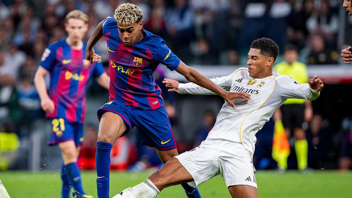  Lamine Yamal (left) and Jude Bellingham are two of soccer's biggest stars. | Alberto Gardin/NurPhoto/Getty Images 