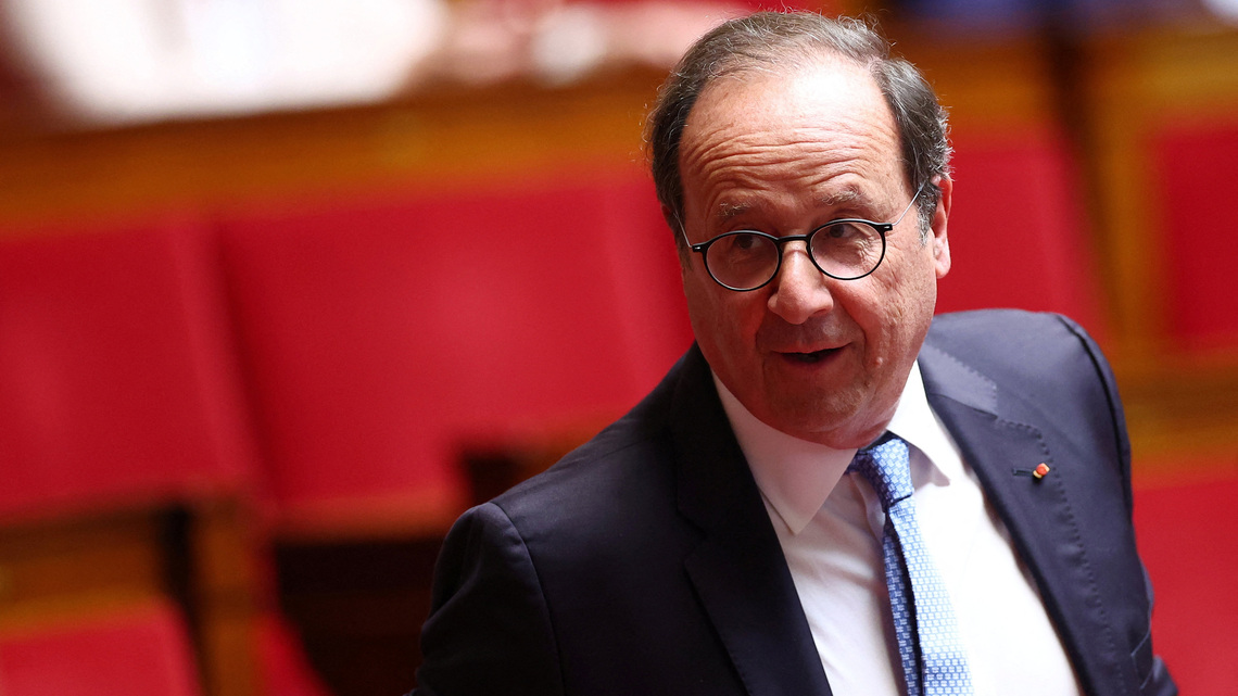 France's Hollande says may run in 2027 if victory looks attainable, paper says