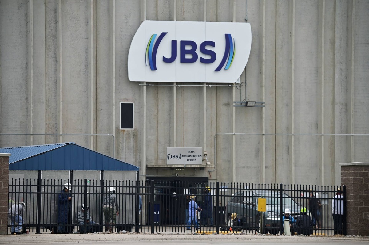  JBS to shut down two beef production facilities in August. 