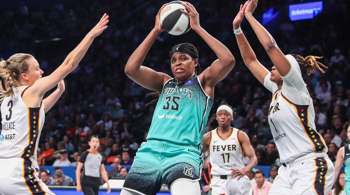  New York Liberty forward Jonquel Jones (35) Wendell Cruz-USA TODAY Sports