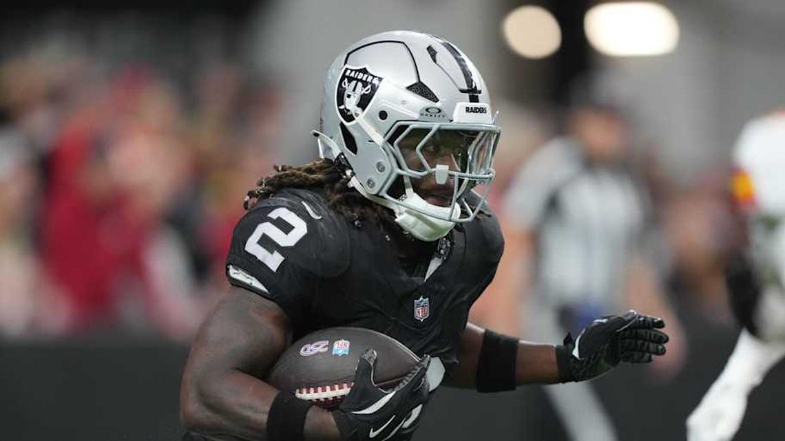  Jan 4, 2026; Paradise, Nevada, USA; Las Vegas Raiders running back Ashton Jeanty (2) carries the ball against the Kansas City Chiefs in the first half at Allegiant Stadium. Mandatory Credit: Kirby Lee-Imagn Images | Kirby Lee-Imagn Images 