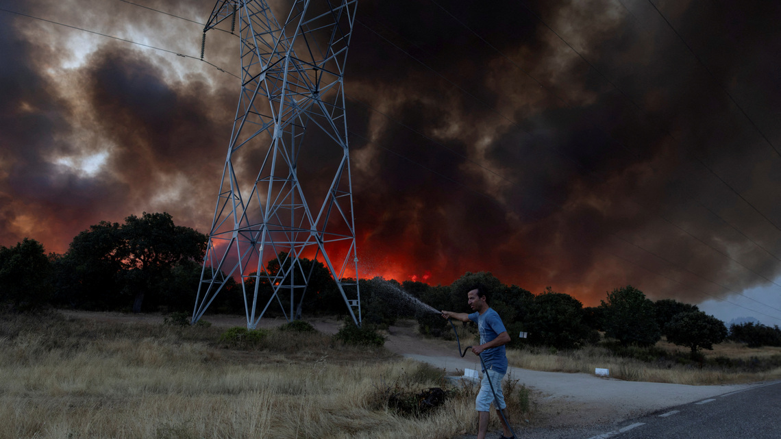 Spain prepares for eclipse under shadow of wildfire risk 