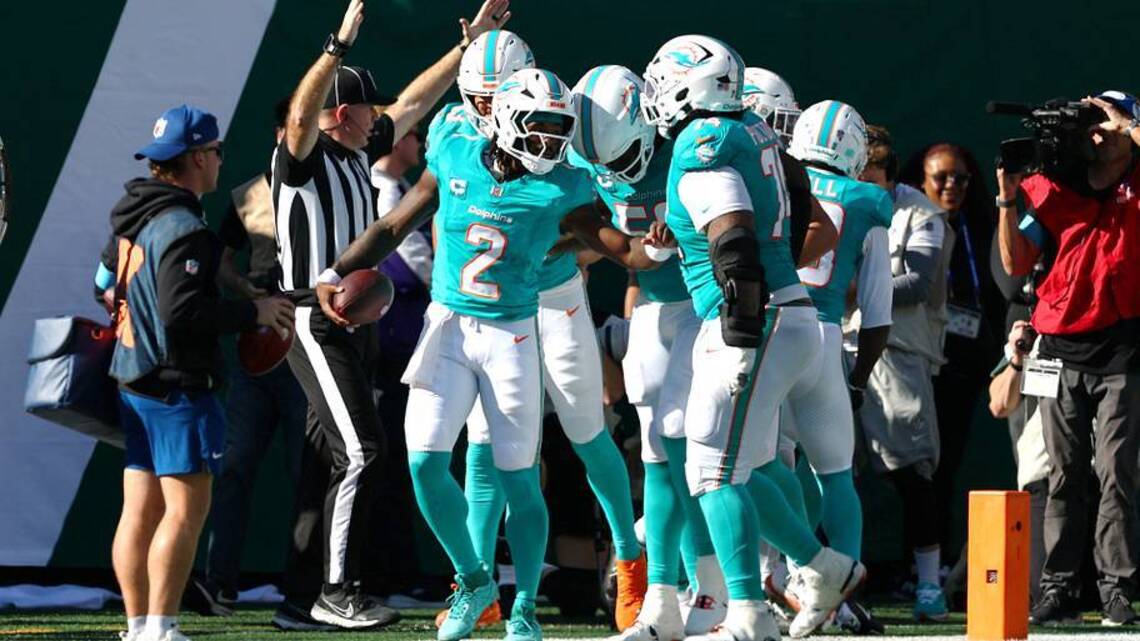 Miami Dolphins Week 7 Instant Takeaways: Willis, Douglas Make Sure to End Winless Foolishness
