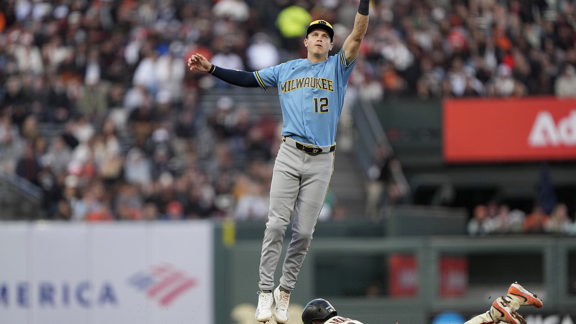 Despite Schmitt's early exit, SF Giants beat Brewers behind Mahle's strong start, McCray's homer 