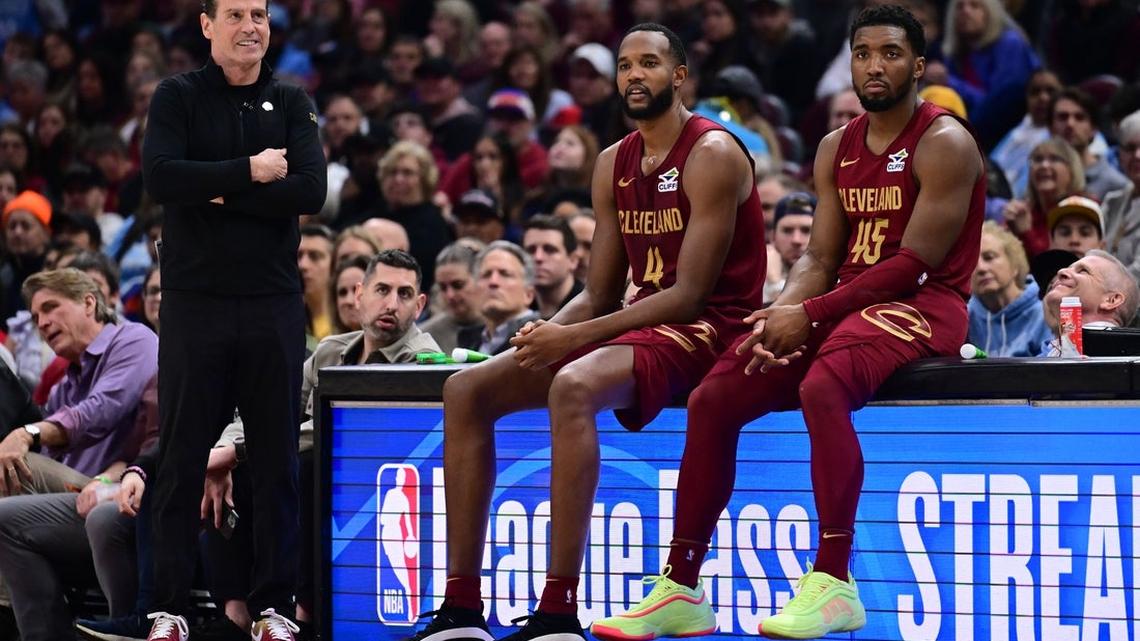 Reports: Cavs expected to retain Atkinson; Harden wants to return