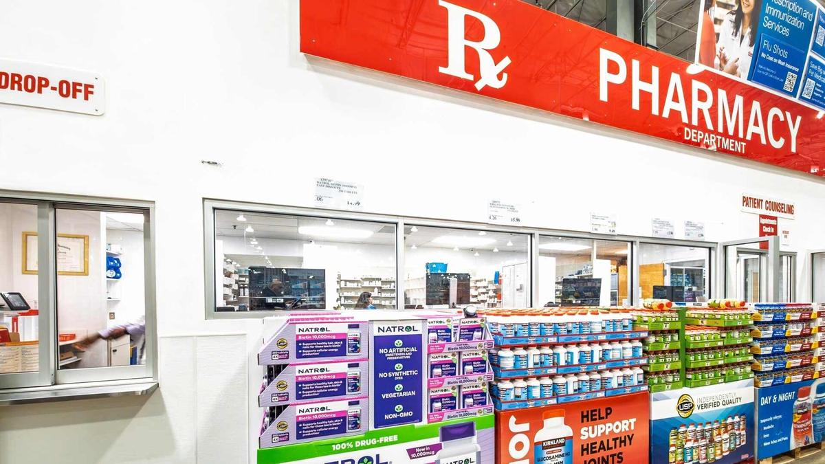  Costco members have reported difficulty scheduling eye exam appointments. Shuttterstock