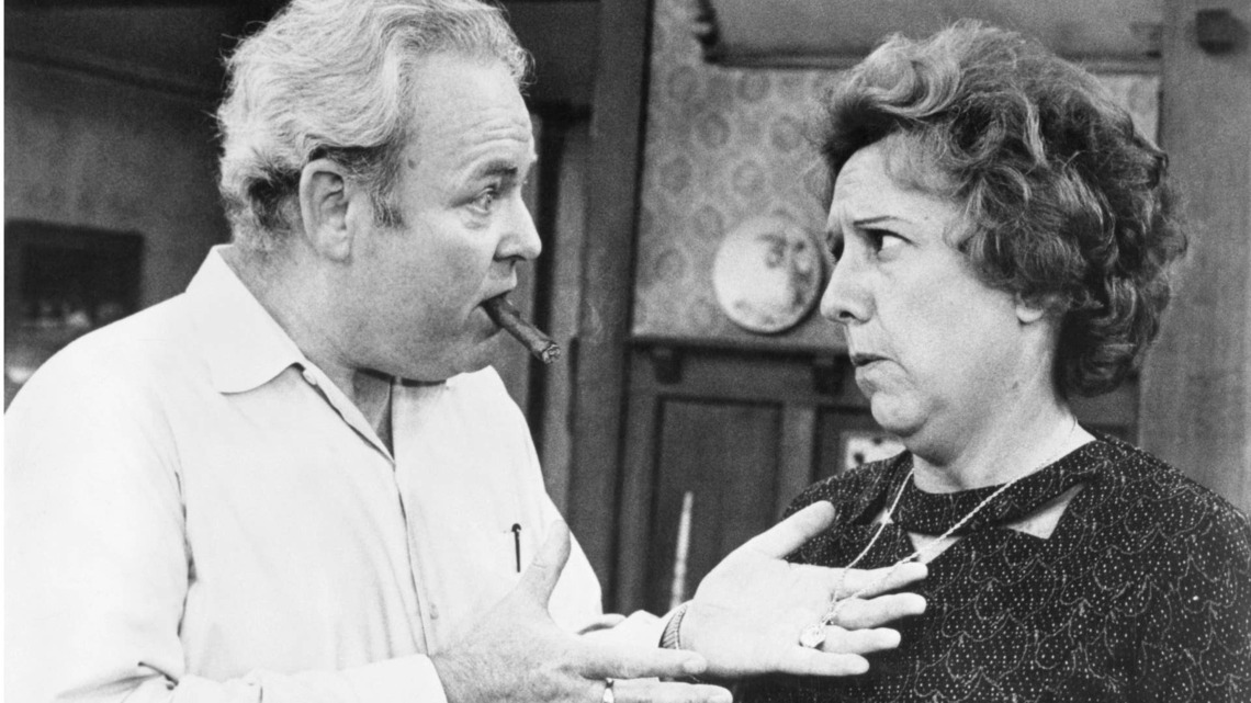 1971 Beloved Norman Lear Sitcom That Shattered Prime-Time TV Rules Ranked as One of the Best of the Decade 