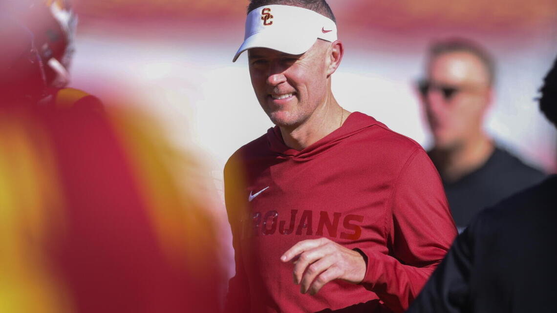 'All options are on the table': Fallout from Oregon loss puts Lincoln Riley on hot seat 