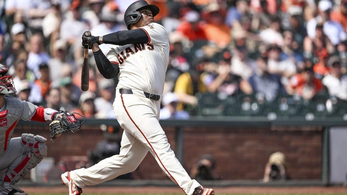 Rafael Devers' 3-run bomb delivers Giants win over Phillies 