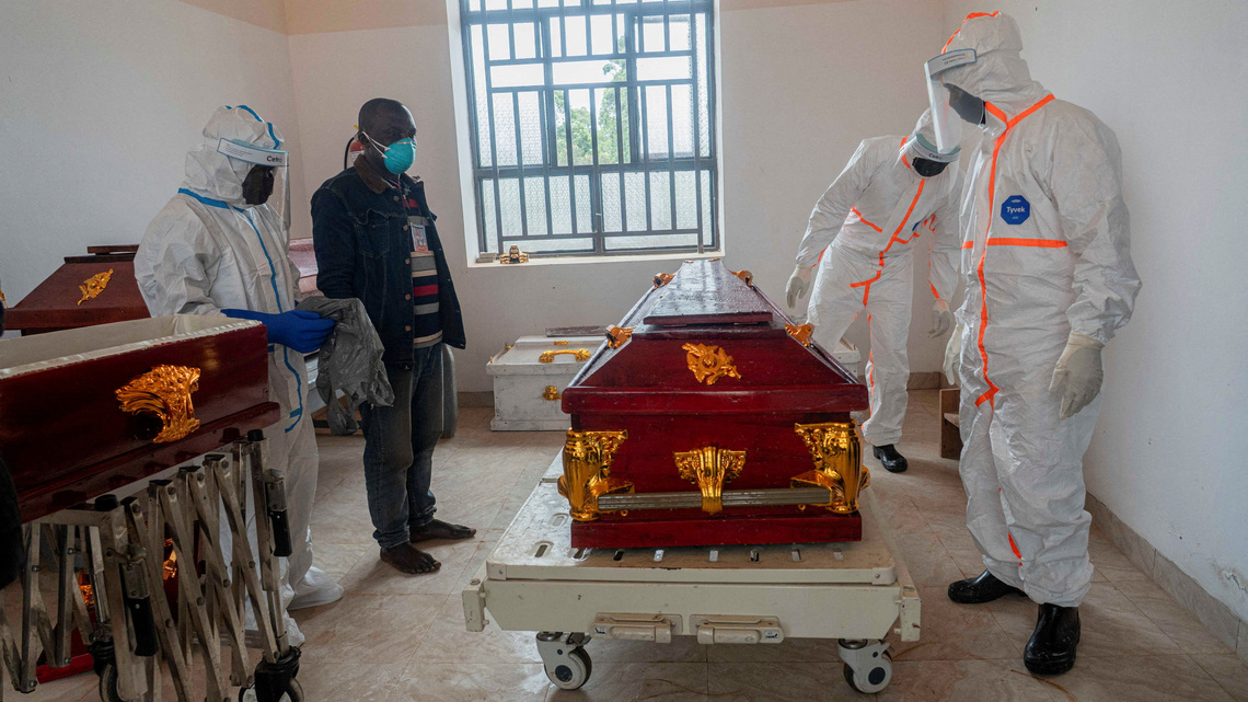 As Ebola spreads in eastern Congo, mothers and children shun vital care 