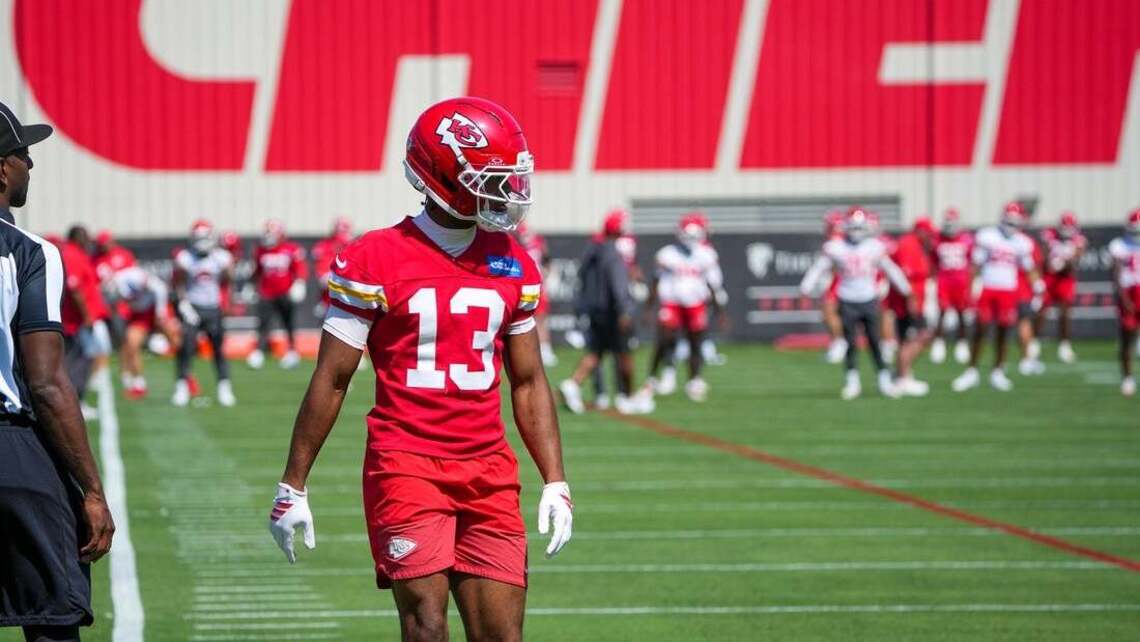 Chiefs rookie WR Cyrus Allen carted off practice field 