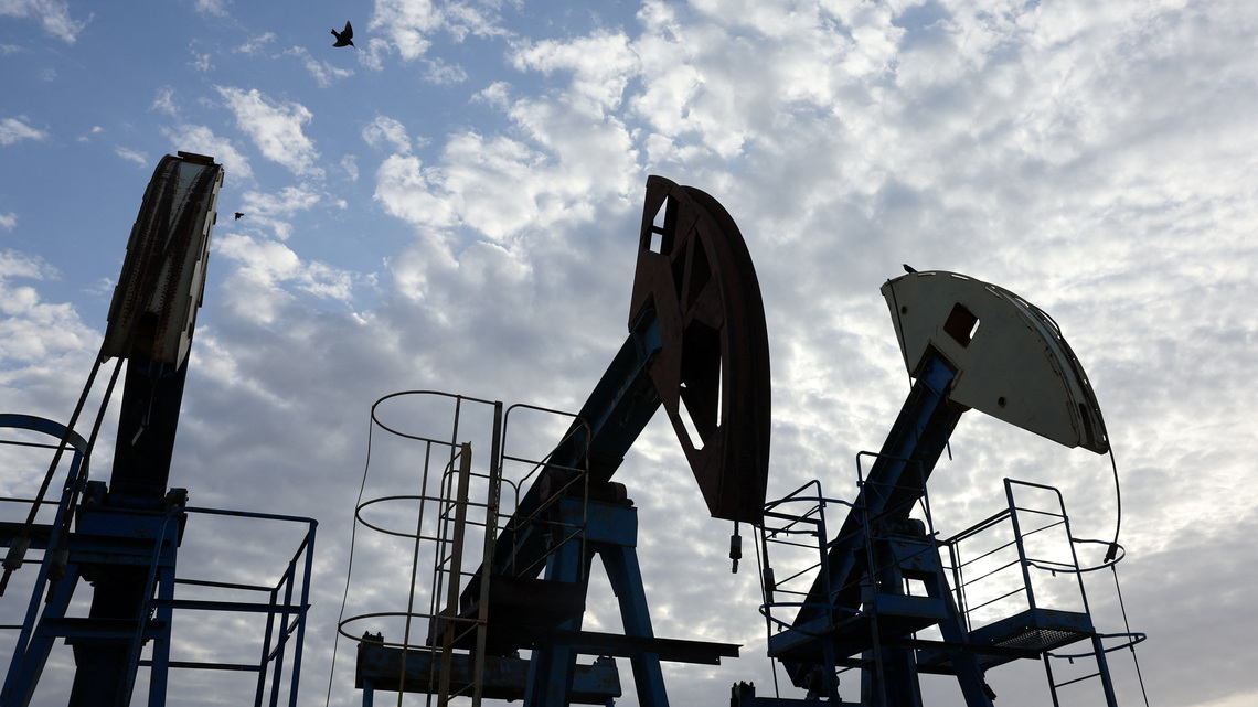 Oil prices slip as Iran cites progress with Oman on Hormuz agreement 
