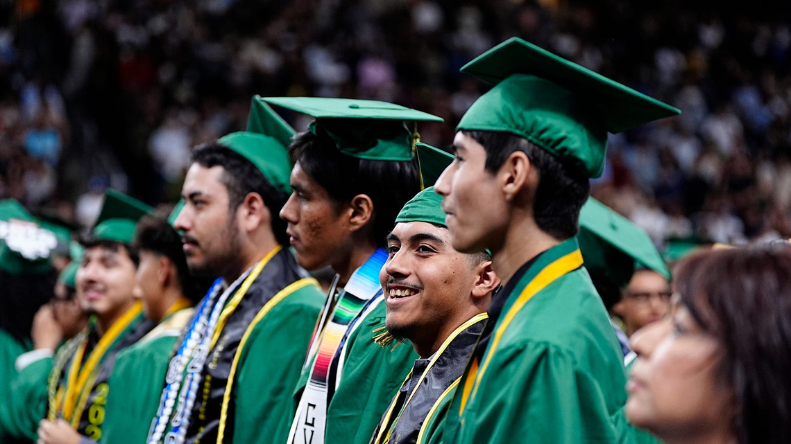 AI is impacting what California students chose to study, report says 