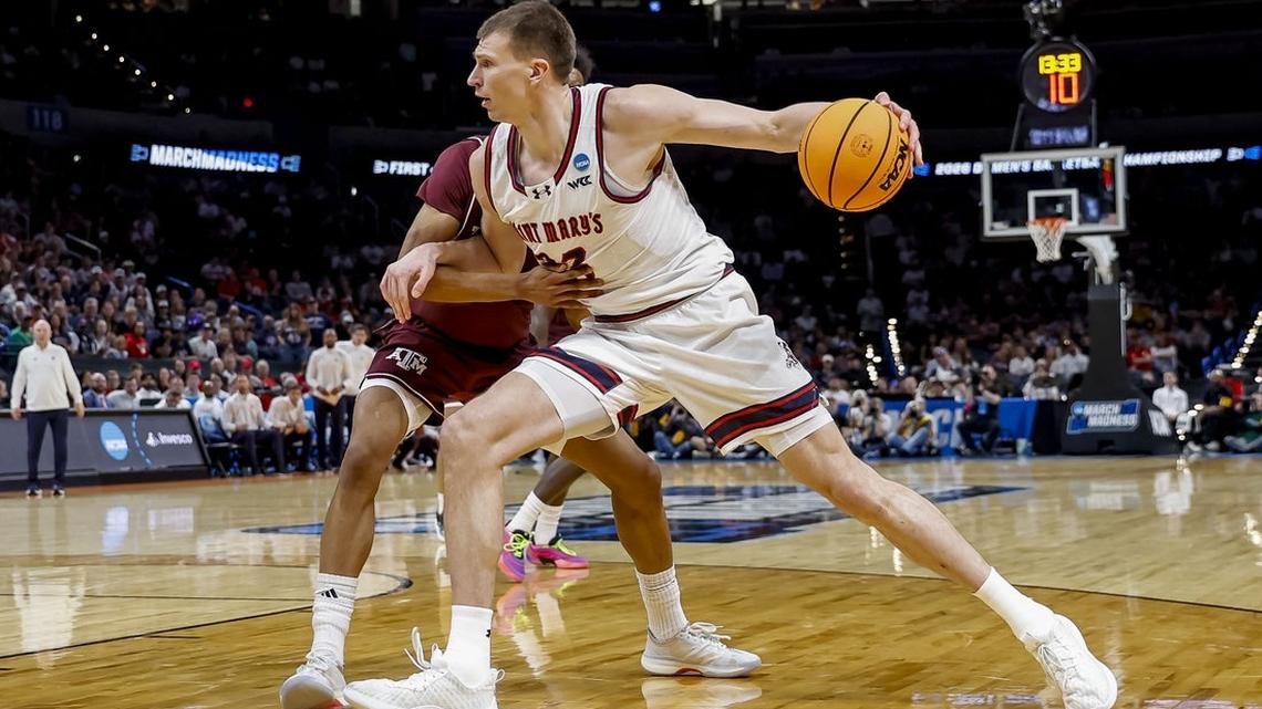 Saint Mary's star F Paulius Murauskas follows coach to Arizona State  