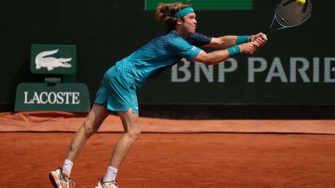 ATP Roundup: Top two seeds breeze into Estoril Open quarterfinals 