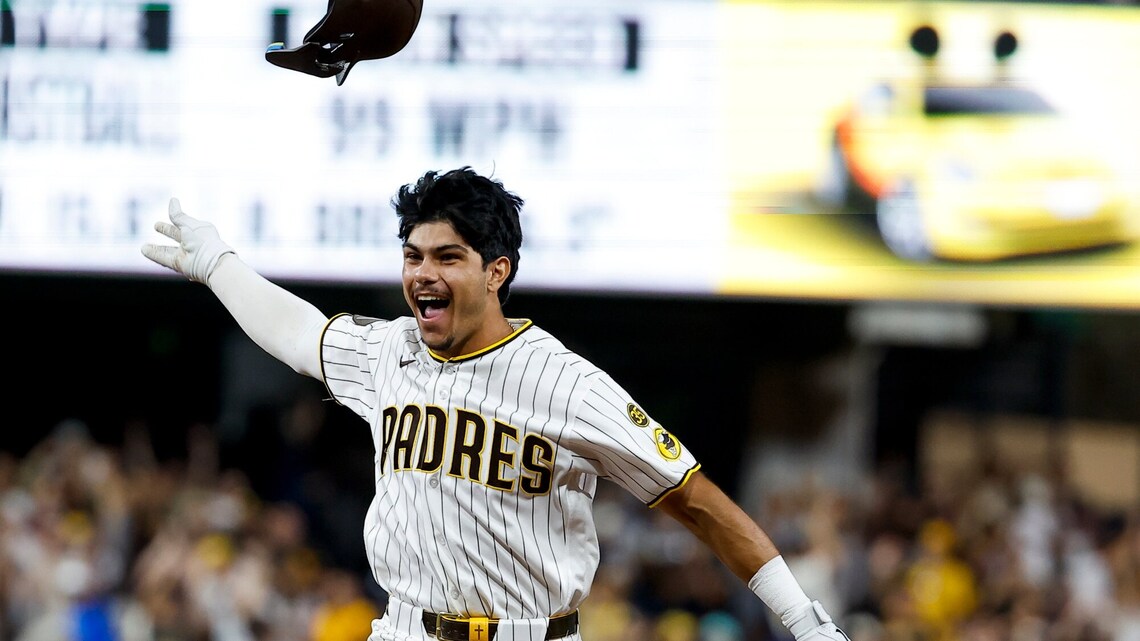 Padres edge Marlins as San Diego tightens wild-card