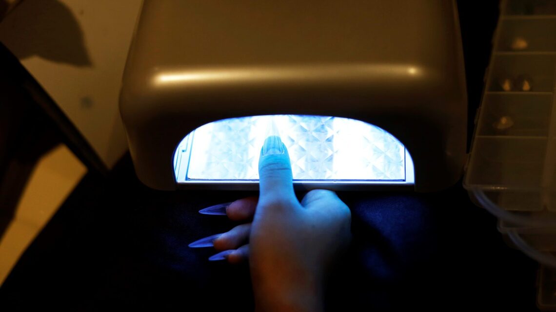 Gel Manicure Savings: How At-Home Systems Are Just Starting to Replace Costly Salon Visits