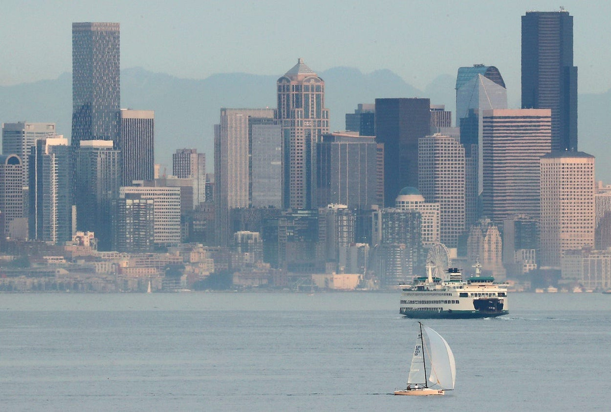 The typical retiree in Washington State can expect a surplus of retirement income and savings, according to a new report.