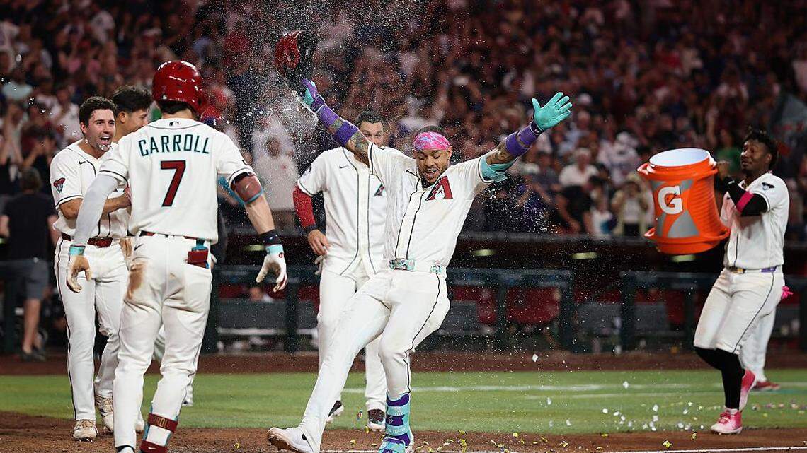Diamondbacks down Dodgers on Marte’s walk-off homer