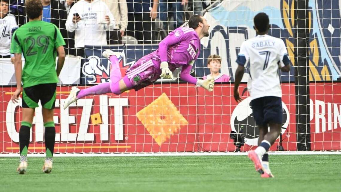 San Diego, Austin try to scrap their way into West playoff picture 