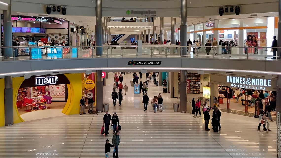 Popular mall retailer Vince quietly closes 16 stores, then bets on Drake 