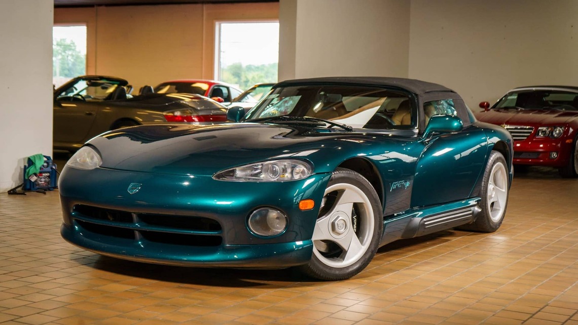 1995 Dodge Viper RT/10 for Sale With 29,000 Miles