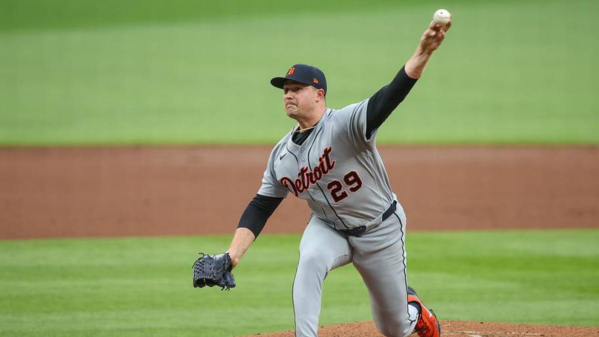 Apr 29, 2026; Atlanta, Georgia, USA; Detroit Tigers starting pitcher Tarik Skubal (29) throws against the Atlanta Braves in the first inning at Truist Park. | Brett Davis-Imagn Images 