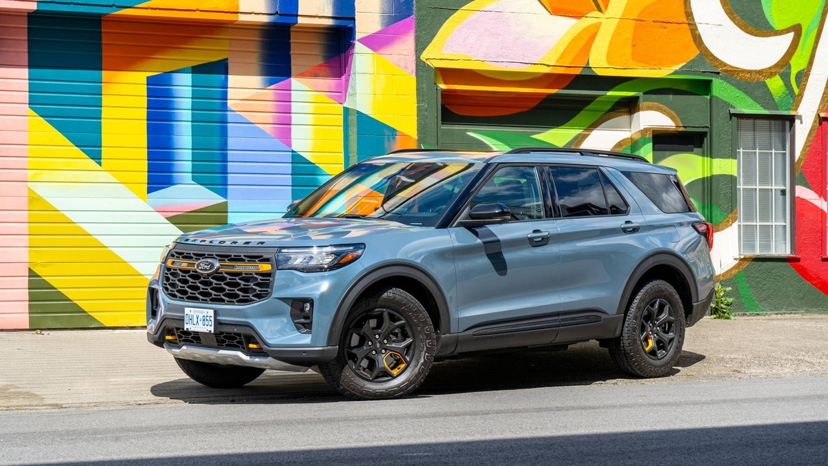  2026 Ford Explorer Tremor 4WD Cole Attisha