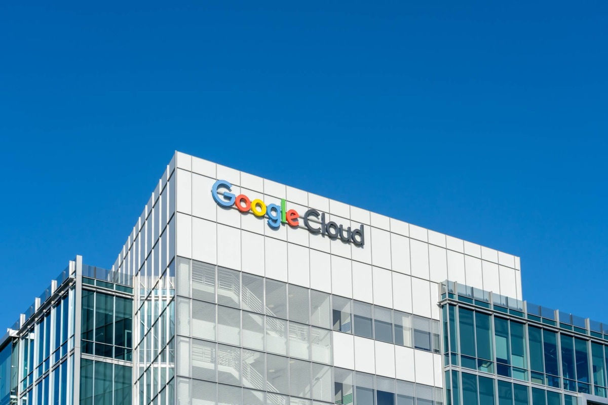  Intel expanded its Google Cloud partnership on July 16, but shares fell 5.84% the same day as TSMC's raised capex spooked chip investors industry-wide. 