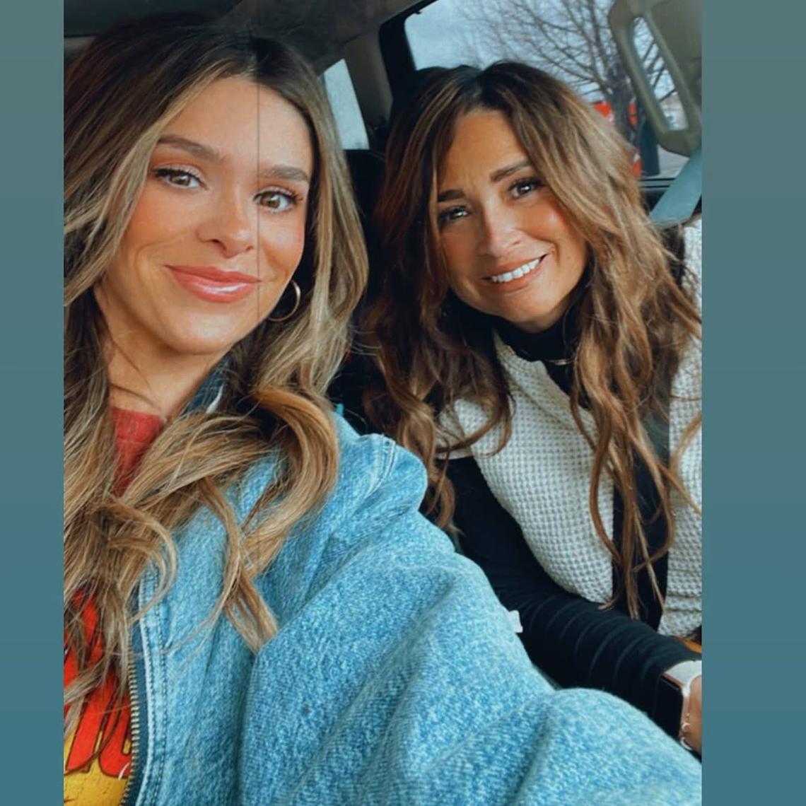 2023 Twinning! Liann and Taylor looked similar as they snapped a mother-daughter picture in the car. Lisa May/ Instagram