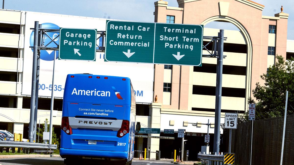 An American Airlines motorcoach operated by Landline arrives at Atlantic City International Airport. (Tom Gralish/The Philadelphia Inquirer/TNS)