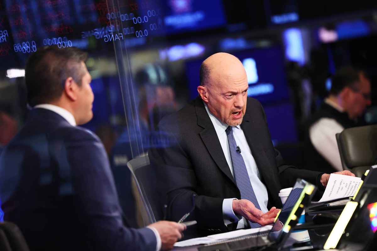  Jim Cramer warns the market can't absorb what's next. 