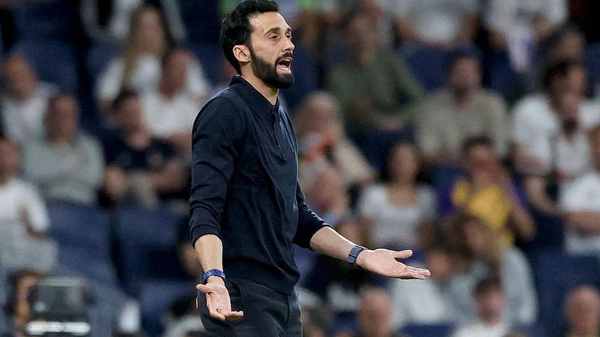  Álvaro Arbeloa has burned some bridges in the dressing room. | Pierre-Philippe Marcou/AFP/Getty Images 