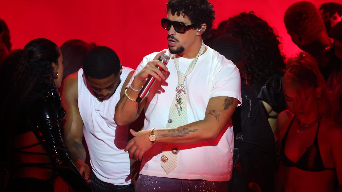 LOS ANGELES, CALIFORNIA - MARCH 17: (FOR EDITORIAL USE ONLY)  Bad Bunny performs onstage at the 2025 iHeartRadio Music Awards at Dolby Theatre in Los Angeles, California on March 17, 2025. Broadcasted live on FOX. (Photo by Kevin Winter/Getty Images for iHeartRadio)