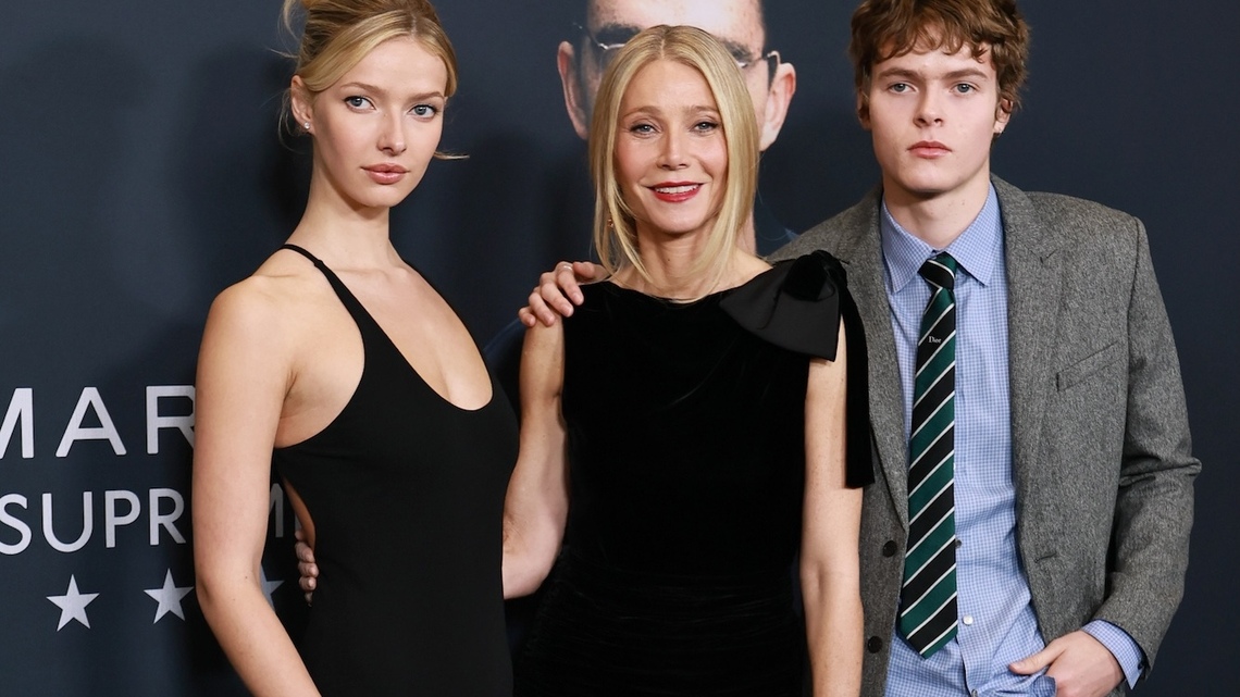 Gwyneth Paltrow's Family Guide: Meet Her Children, Mom and More 