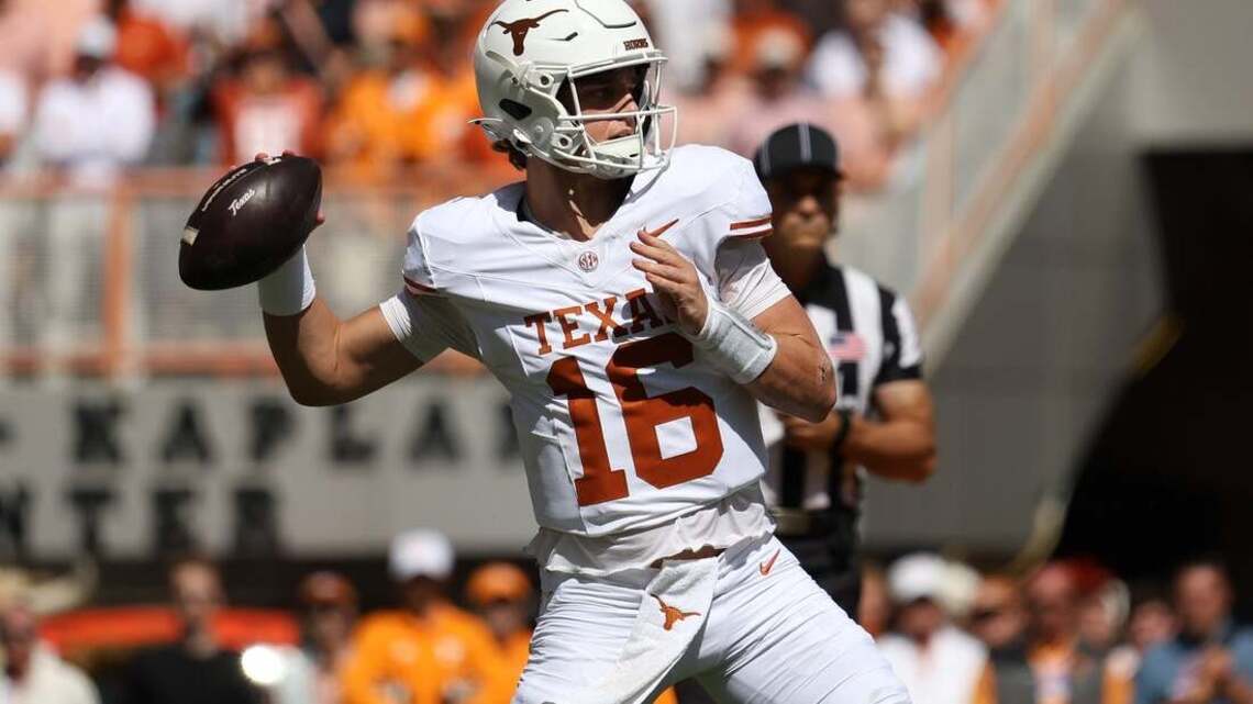 No. 1 Texas holds off No. 14 Tennessee despite Vols' furious comeback 