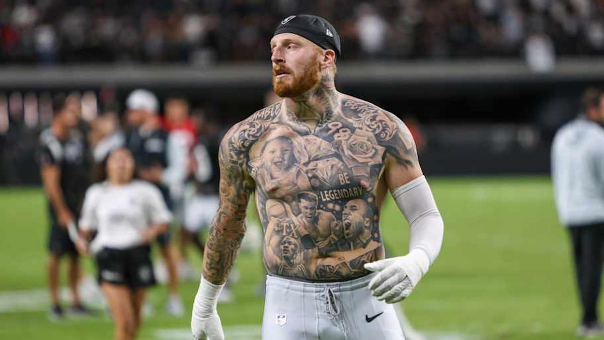  Las Vegas Raiders Superstar DE Maxx Crosby | Darrell Craig Harris, Sports Illustrated 