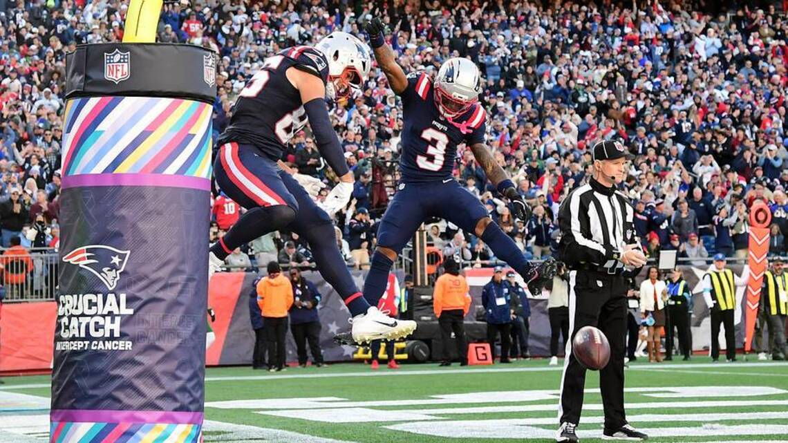 Fantasy Football Injury Alert: DeMario Douglas & Hunter Henry Become Waiver Wire Targets as Romeo Doubs Heads to IR