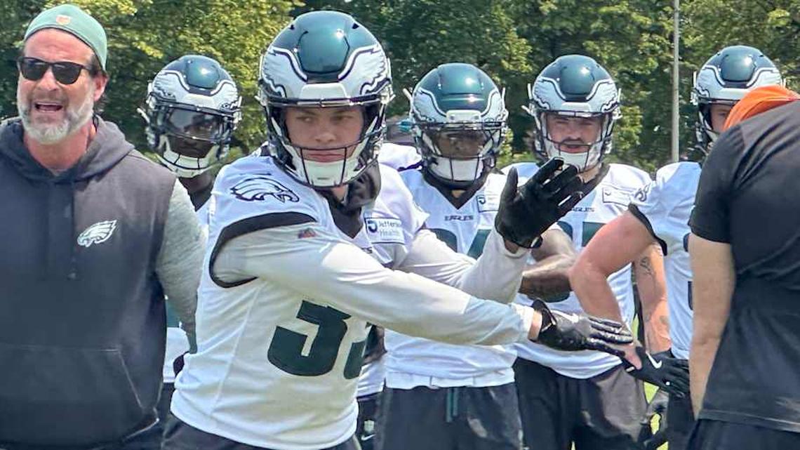  Cooper DeJean goes through a drill during an Eagles OTA practice on June 3, 2025. | Ed Kracz/Eagles on SI 