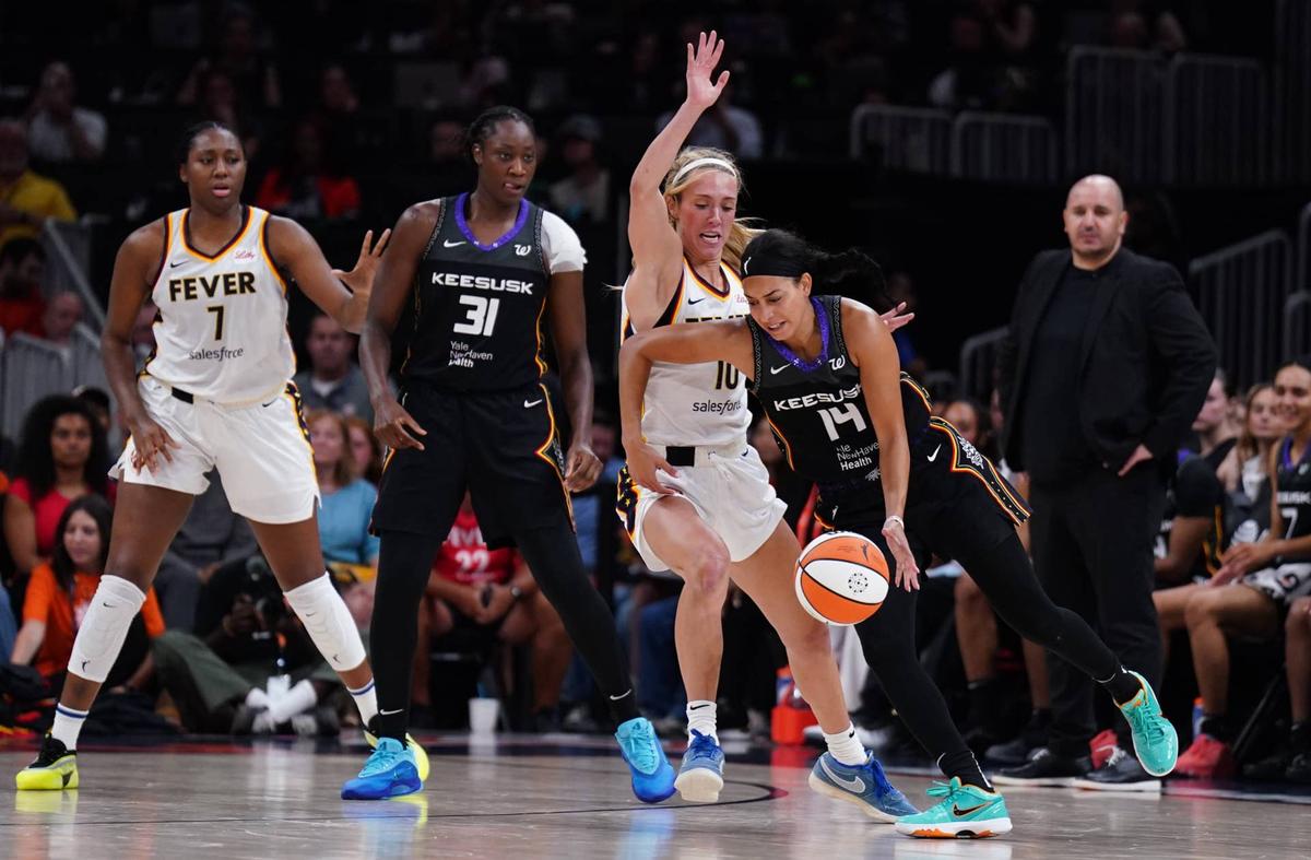  Indiana Fever guard Lexie Hull. David Butler II-Imagn Images