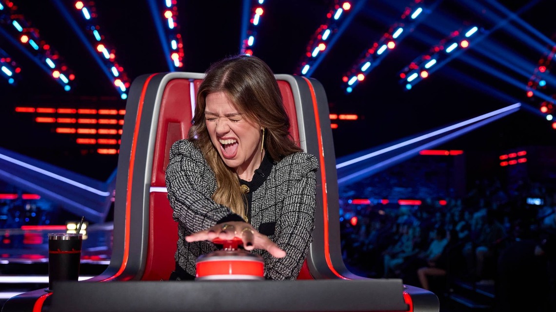 Top Crisis PR Expert Weighs In on Kelly Clarkson Store Saga After Leaked Video: 'I Believe It' 