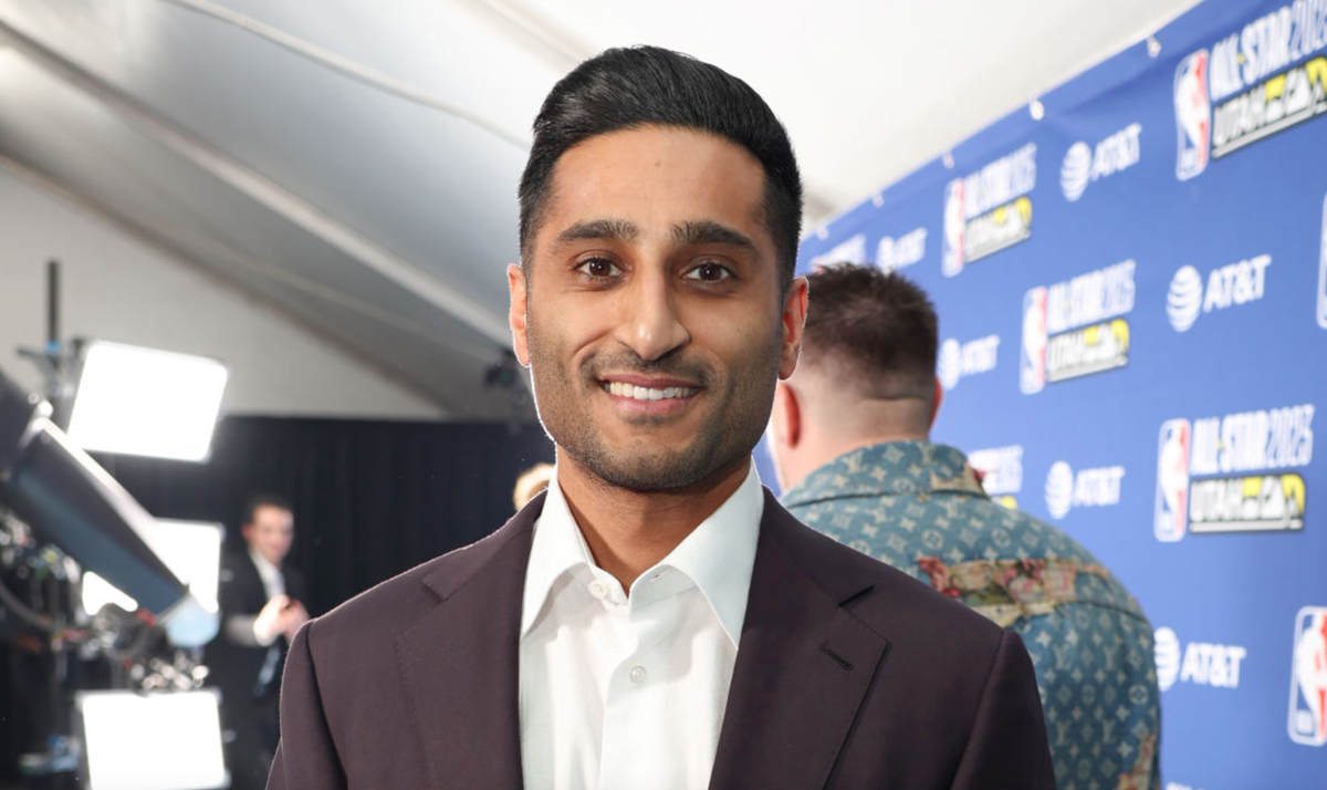  SALT LAKE CITY, UT - FEBRUARY 19: Shams Charania poses for a photo before the game during the NBA All-Star Game as part of 2023 NBA All Star Weekend on Sunday, February 19, 2023 at the Vivint Arena in Salt Lake City, Utah. (Photo by Brandon Todd/NBAE via Getty Images) 