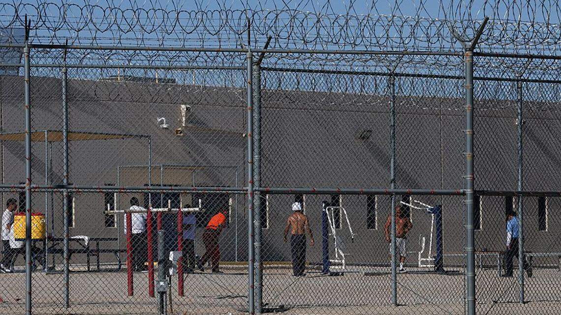 Mexico pressures US over deaths of its citizens in ICE custody