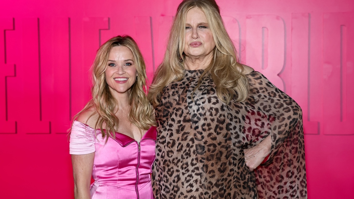 Reese Witherspoon Reunites With 'Legally Blonde' Cast For 25th Anniversary 